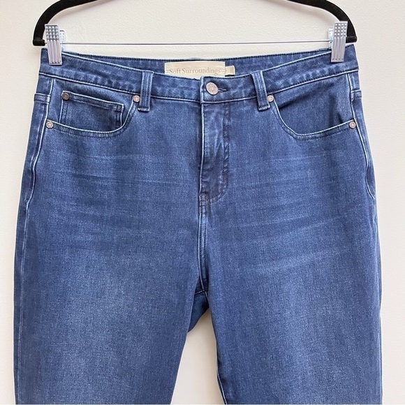 Soft Surroundings Medium Wash Denim High Rise Tapered Straight Leg Jeans Size 10 - Picture 2 of 9